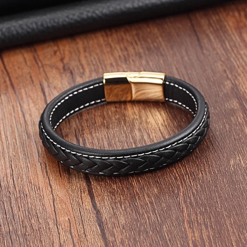Classic Leather Bracelet for Men – Adjustable Strap 19 cm / 21 cm / 23 cm - BritShade
