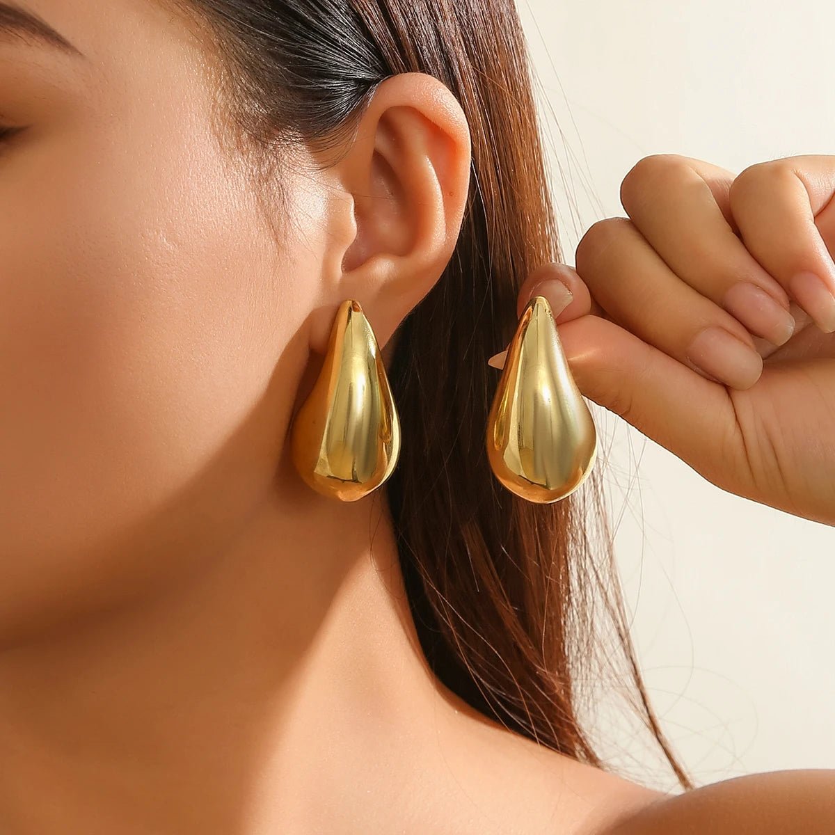 Exaggerated Large Water Drop Metal Earrings For Women Retro Gold Color Smooth Chunky Earrings Party Jewelry Gifts - BritShade